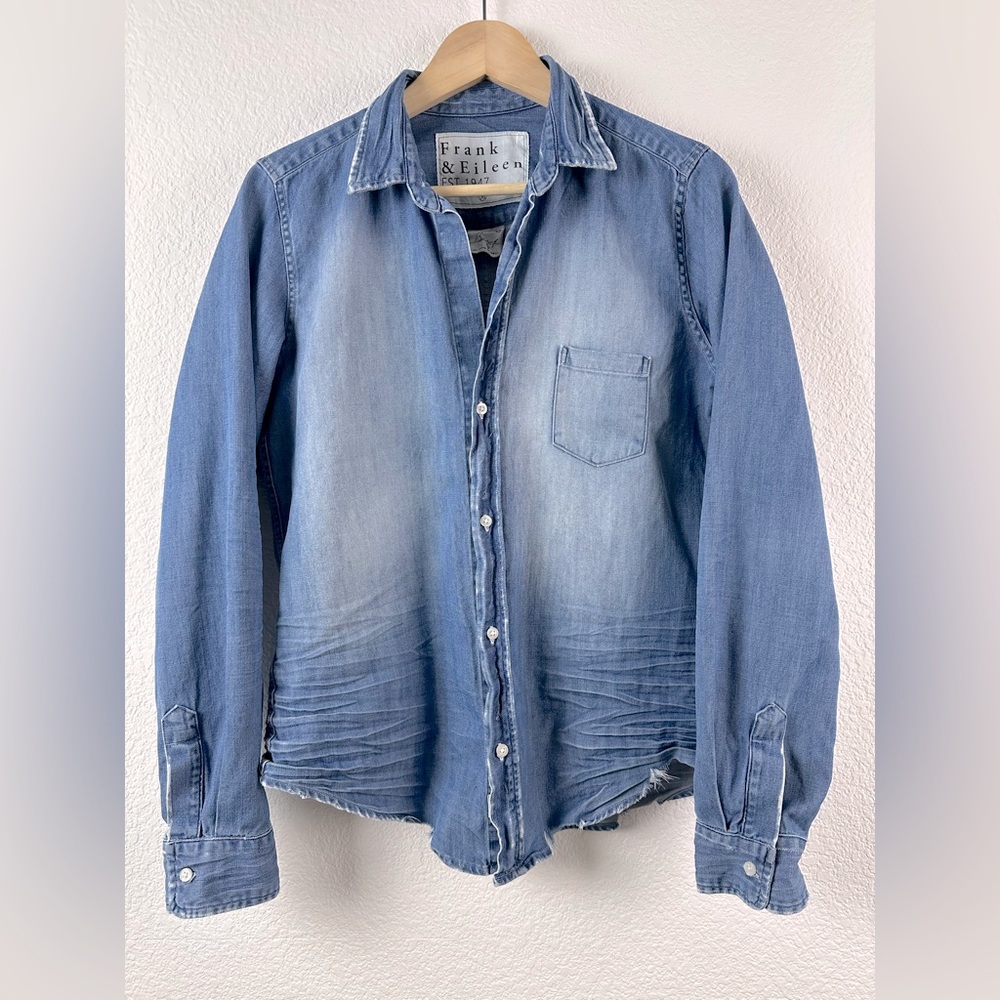 Frank & Eileen Barry Denim Button Up in Distressed Vintage Wash